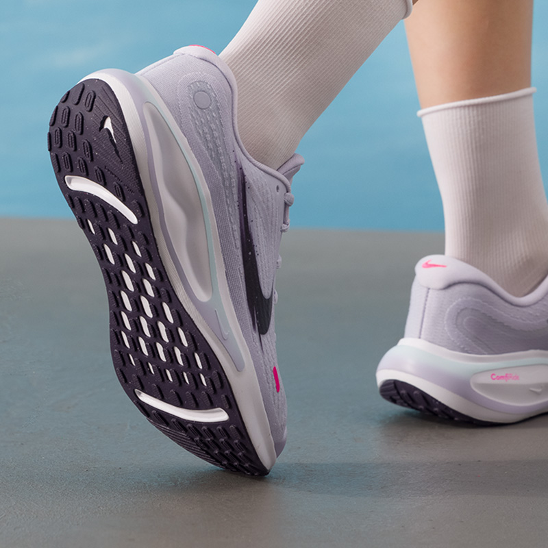 Tênis Feminino Nike Original L - Lightweight Road Running Shoes avaliação e preço