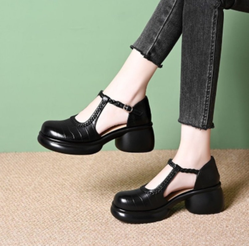 Sandálias femininas pretas com - Sandals avaliação e preço